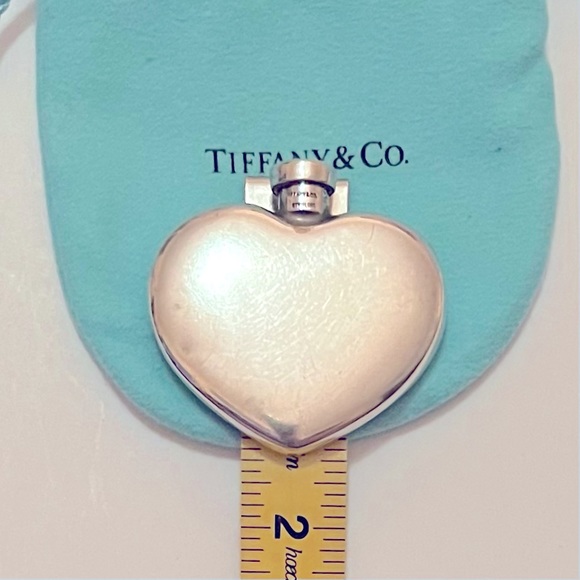 ❌SOLD❌ Tiffany & Co Heart Shaped Sterling Silver Perfume Flask VINTAGE / Antique - Picture 9 of 10